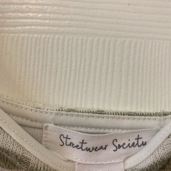 Striped stretchy dress - Picture 3 of 3